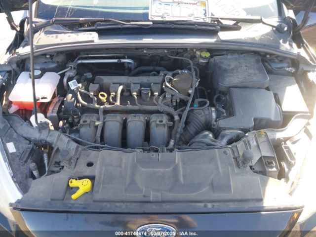 1FADP3K28FL348882 Ford FOCUS SE