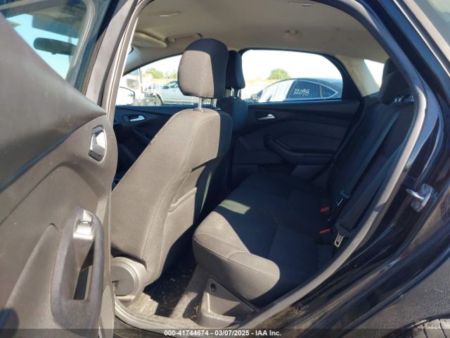1FADP3K28FL348882 Ford FOCUS SE