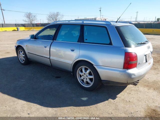 1998 AUDI A4 WAUGD28D5WA235015 Photo 2