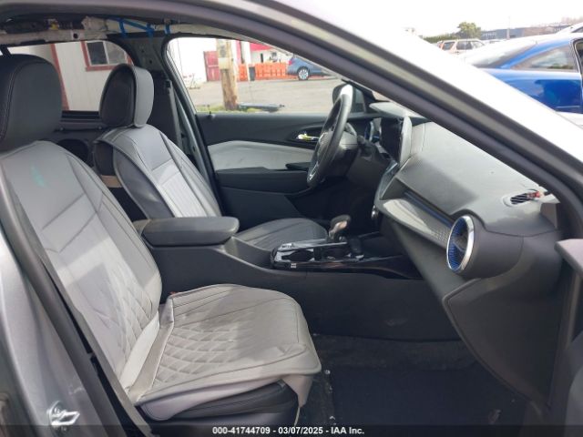 KL77LHE21RC107601 Chevrolet Trax Fwd Lt