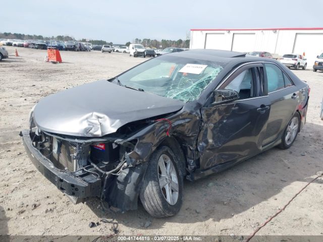 4T1BF1FK9EU862845 Toyota CAMRY SE