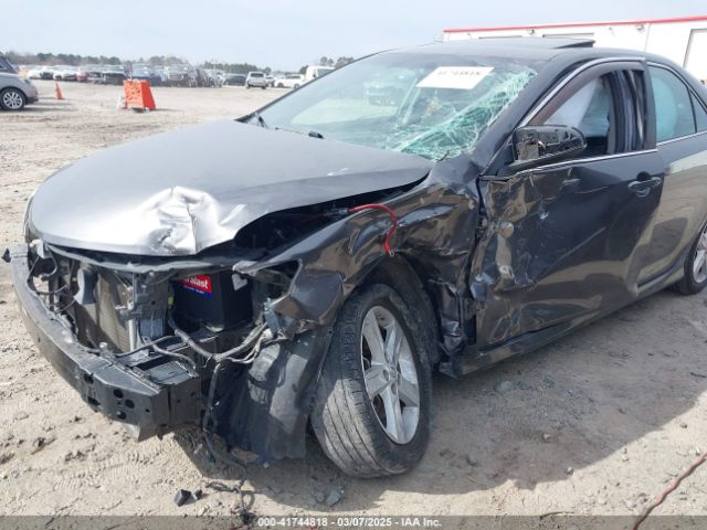 4T1BF1FK9EU862845 Toyota CAMRY SE