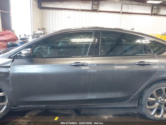 Chrysler 2016 2016 1C3CCCDG3GN179617 Image 14