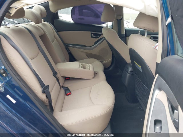 KMHDH4AE5GU601527 Hyundai ELANTRA SE