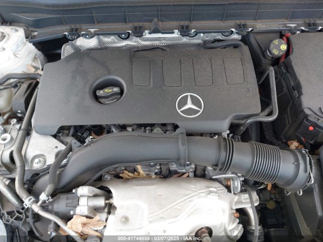 W1N4M4HB7NW173675 Mercedes-Benz Glb 250 4matic