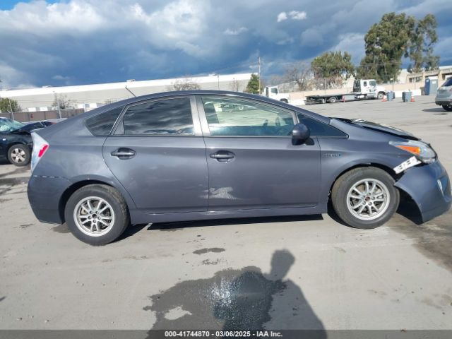 JTDKN3DU0F1972578 Toyota Prius Two