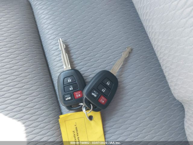 5YFBURHEXFP263886 Toyota COROLLA LE