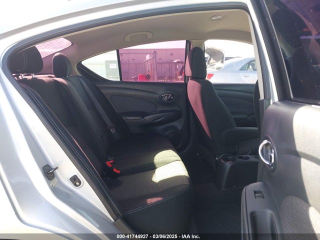 Nissan Versa 1.6 Sv 2015 3N1CN7AP5FL820771 Image 8