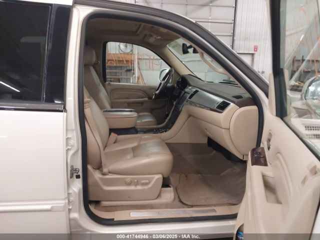 1GYS4JEF9ER117007 Cadillac Escalade Esv Premium