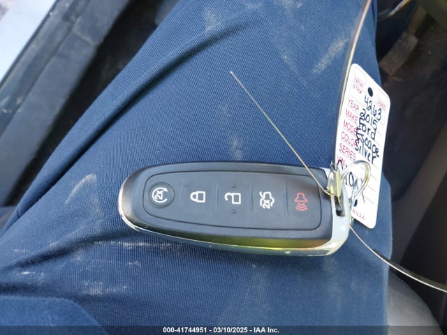 1FMCU9J97FUB13587 Ford Escape Titanium