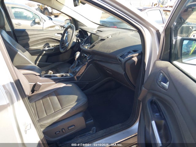 1FMCU9J97FUB13587 Ford Escape Titanium