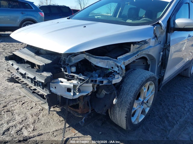 1FMCU9J97FUB13587 Ford Escape Titanium