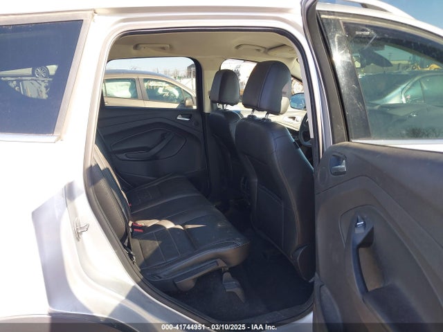 1FMCU9J97FUB13587 Ford Escape Titanium