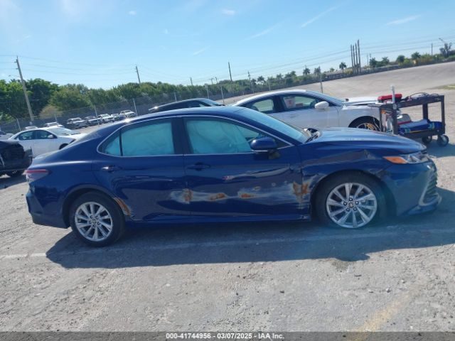 4T1R11AK0RU239589 Toyota CAMRY LE