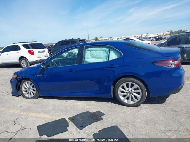 4T1R11AK0RU239589 Toyota CAMRY LE
