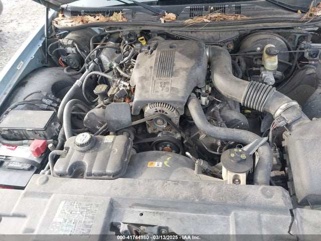 2003 Ford Crown Victoria Lx მანქანა იყიდება აუქციონზე, vin: 2FAFP74W83X180076, აუქციონის ნომერი: 41744980