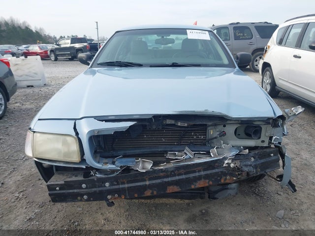 2003 Ford Crown Victoria Lx მანქანა იყიდება აუქციონზე, vin: 2FAFP74W83X180076, აუქციონის ნომერი: 41744980