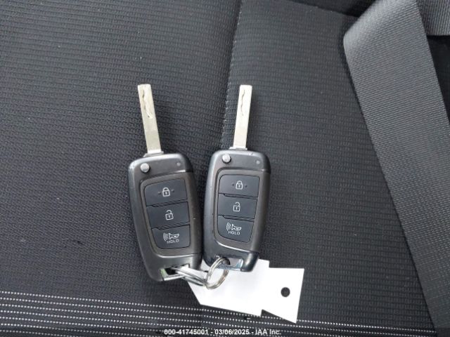 KMHRC8A33PU257464 Hyundai Venue Sel