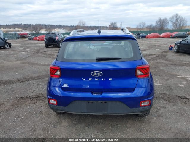 KMHRC8A33PU257464 Hyundai Venue Sel