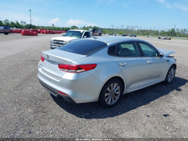 5XXGT4L30GG009177 KIA Optima Lx