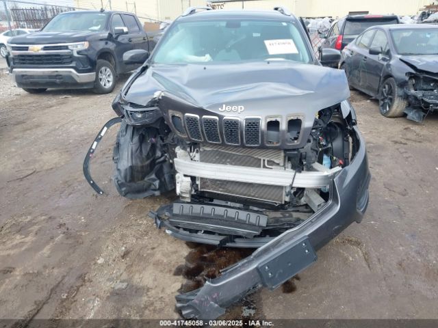 1C4PJMLB2KD101505 Jeep Cherokee Latitude Plus 4x4