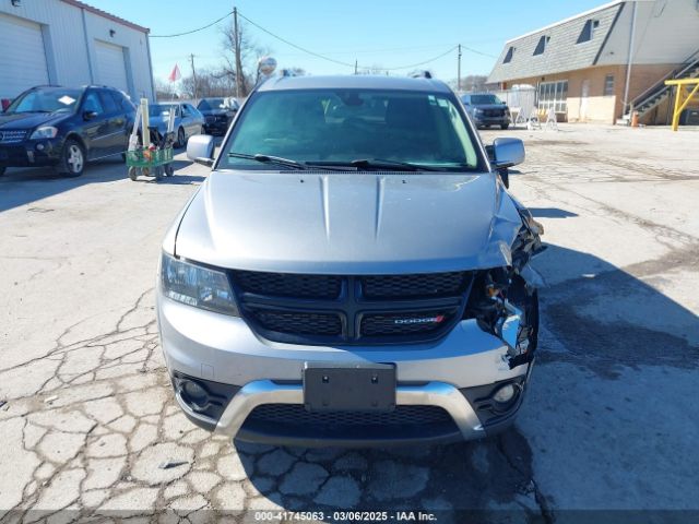 3C4PDCGG9KT857947 Dodge Journey Crossroad