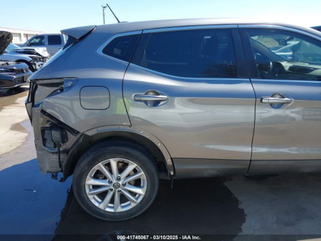 JN1BJ1CP8KW236905 Nissan Rogue Sport S