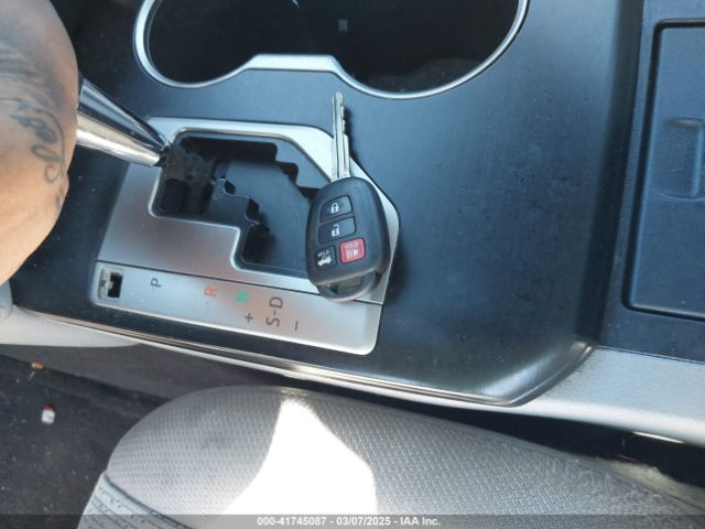 4T4BF1FK5ER439184 Toyota CAMRY LE