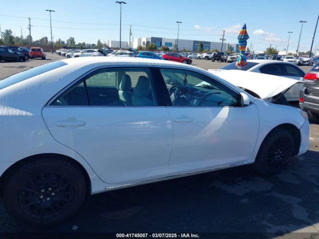 4T4BF1FK5ER439184 Toyota CAMRY LE