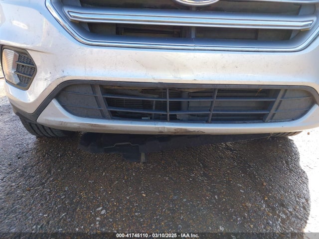 1FMCU0GD6HUA84299 Ford ESCAPE SE