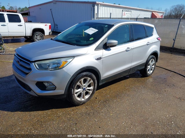 1FMCU0GD6HUA84299 Ford ESCAPE SE