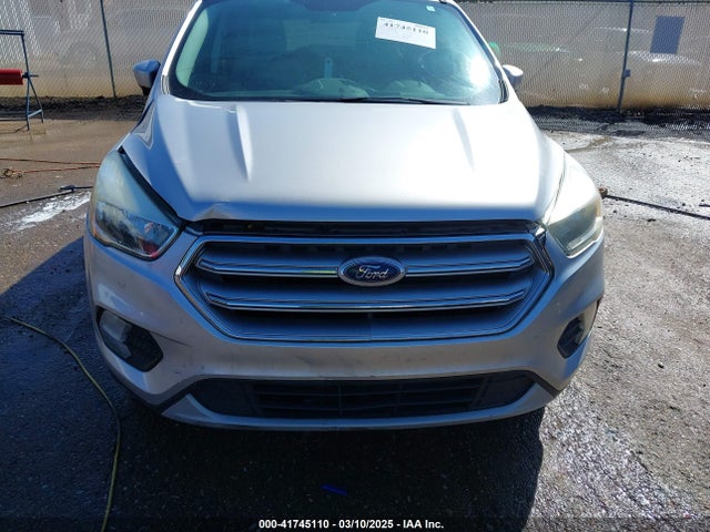 1FMCU0GD6HUA84299 Ford ESCAPE SE