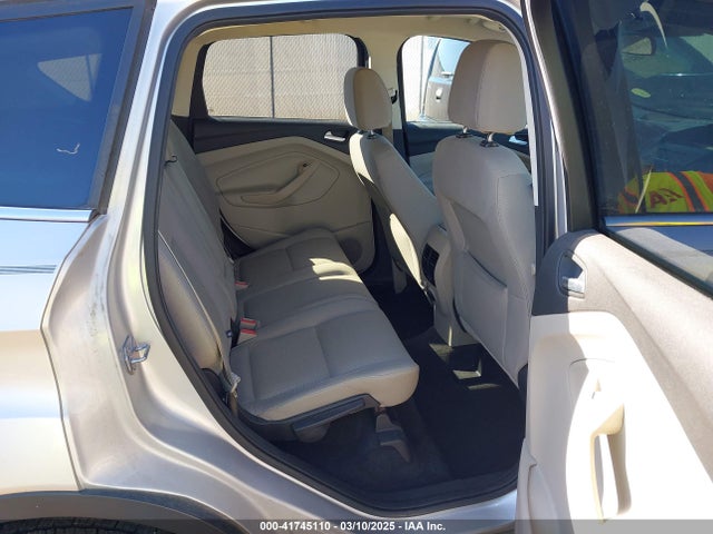 1FMCU0GD6HUA84299 Ford ESCAPE SE