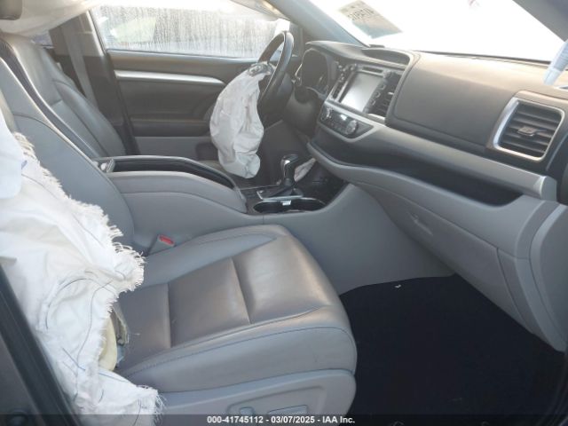 5TDJGRFH9KS065141 Toyota Highlander Hybrid Xle