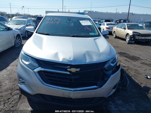 3GNAXUEV5KS670478 Chevrolet EQUINOX LT