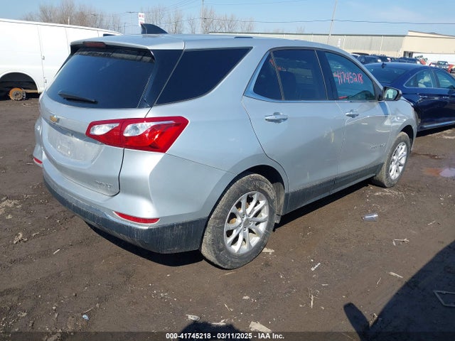3GNAXUEV5KS670478 Chevrolet EQUINOX LT