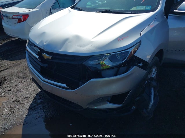 3GNAXUEV5KS670478 Chevrolet EQUINOX LT