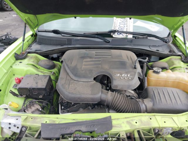 2C3CDXBG6KH633710 Dodge Charger Sxt Rwd