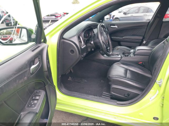 2C3CDXBG6KH633710 Dodge Charger Sxt Rwd
