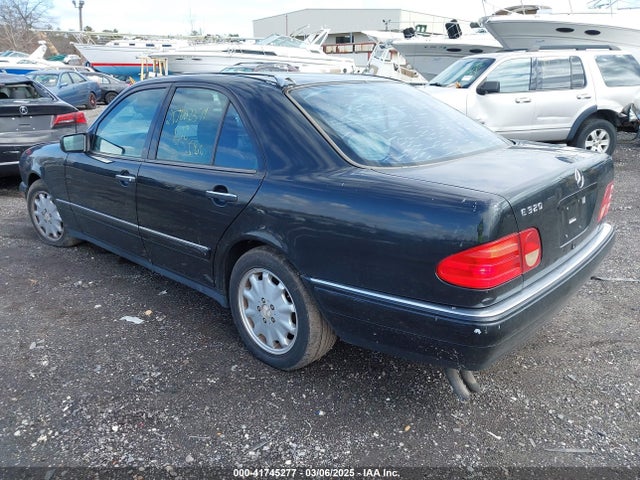 1999 MERCEDES-BENZ E 320 WDBJF65H2XA921188 Photo 2