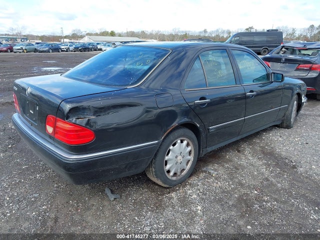 1999 MERCEDES-BENZ E 320 WDBJF65H2XA921188 Photo 3