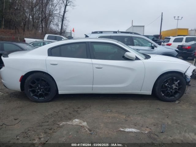 2C3CDXJG0HH587978 Dodge Charger Sxt Awd