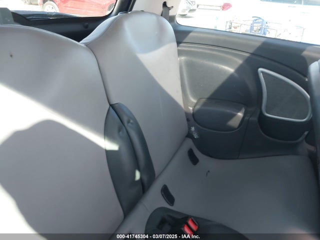 2006 MINI COOPER S WMWRE33566TL23135 Photo 7