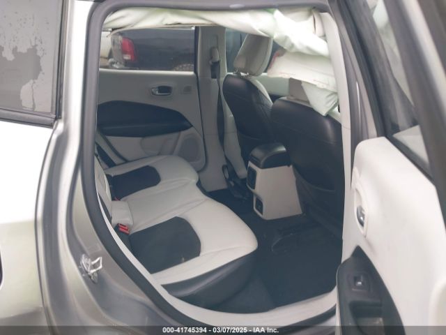 3C4NJCBB1JT257045 Jeep Compass Latitude Fwd