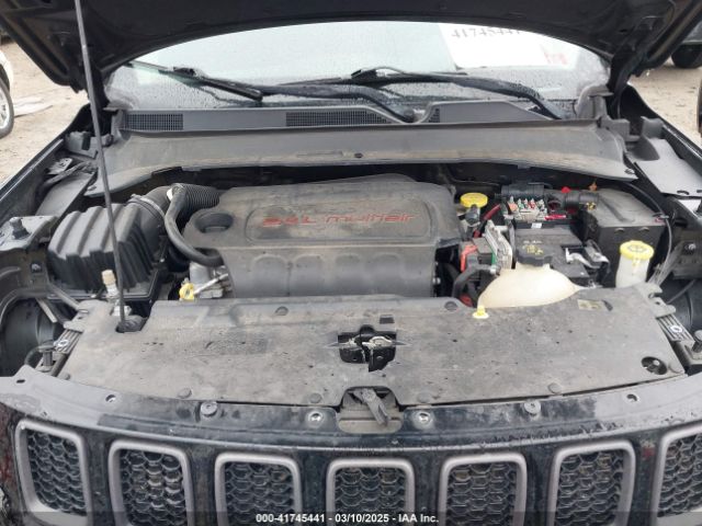 3C4NJDDB7HT636211 Jeep New Compass Trailhawk 4x4