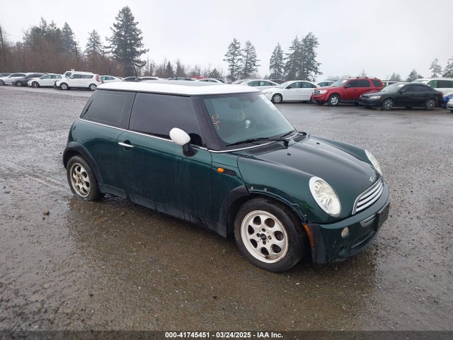 2005 MINI COOPER WMWRC33525TK62130 Photo 0