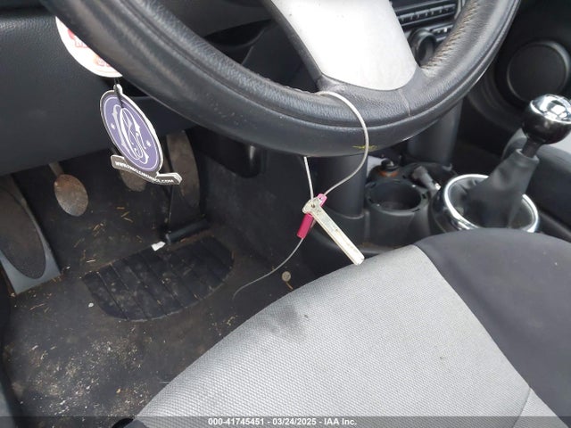 2005 MINI COOPER WMWRC33525TK62130 Photo 10