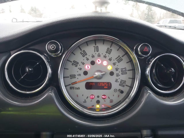 2005 MINI COOPER WMWRC33525TK62130 Photo 6
