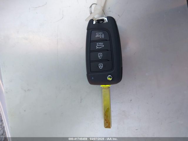 KMHLL4DG8RU815244 Hyundai ELANTRA SE