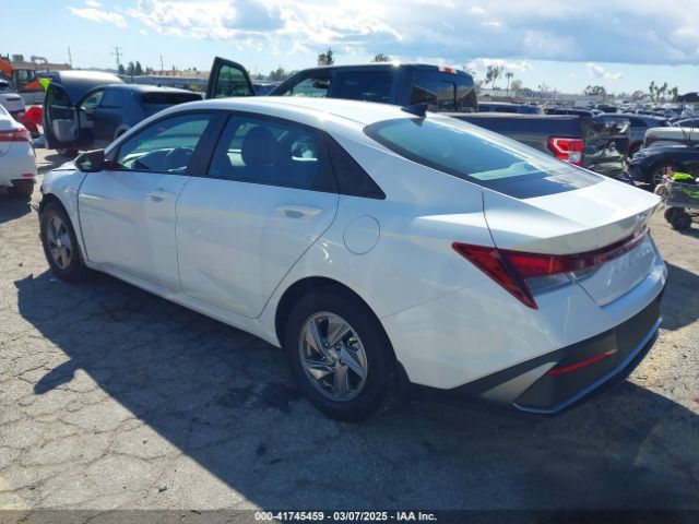 KMHLL4DG8RU815244 Hyundai ELANTRA SE